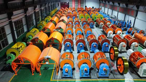 Torcimento de cabo de cobre e alumínio facilitado: solução de máquina rígida profissional