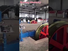 Colocação elétrica do cabo de fio do PLC - acima da máquina com tela táctil